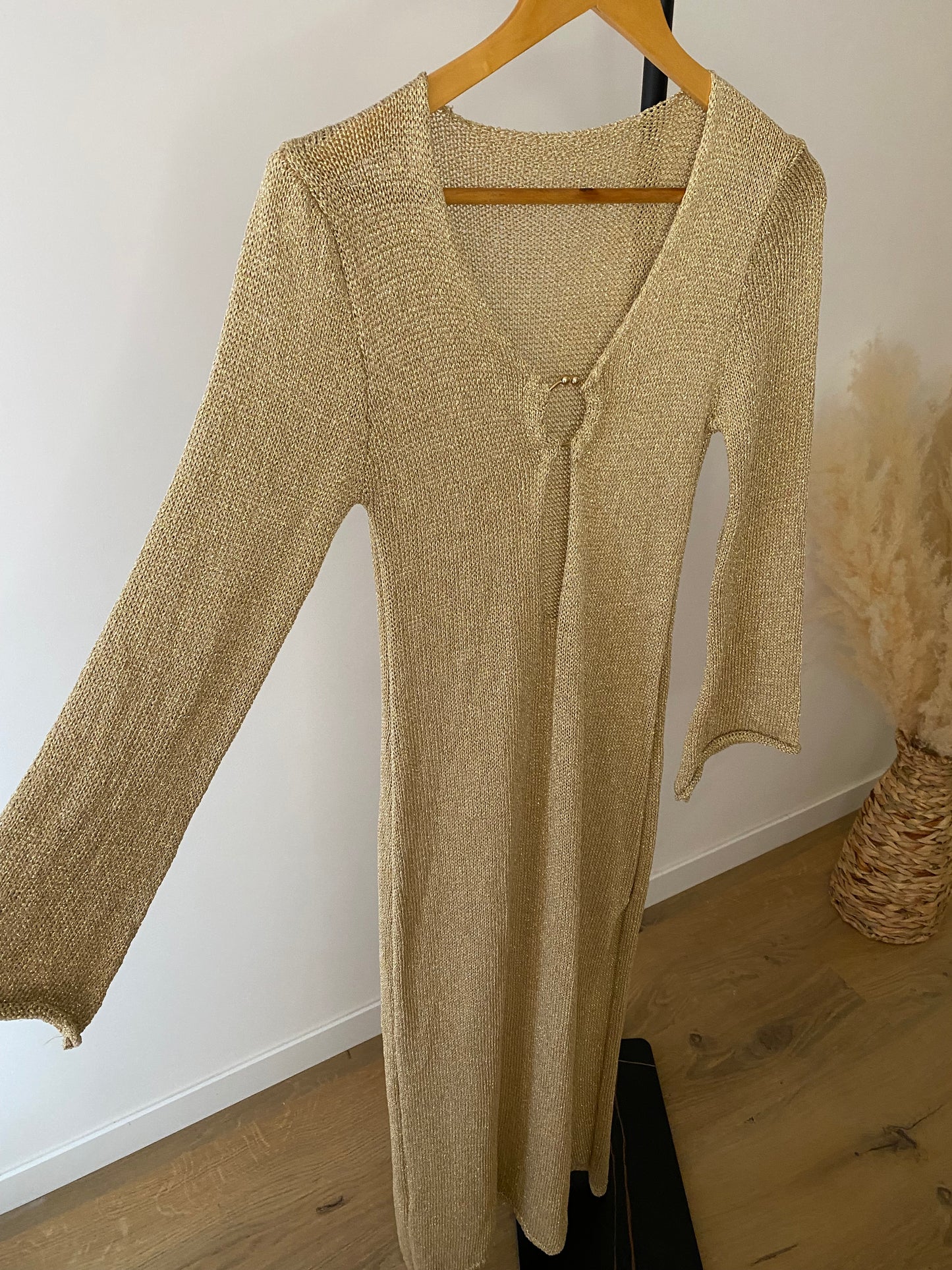 Robe en maille dorée