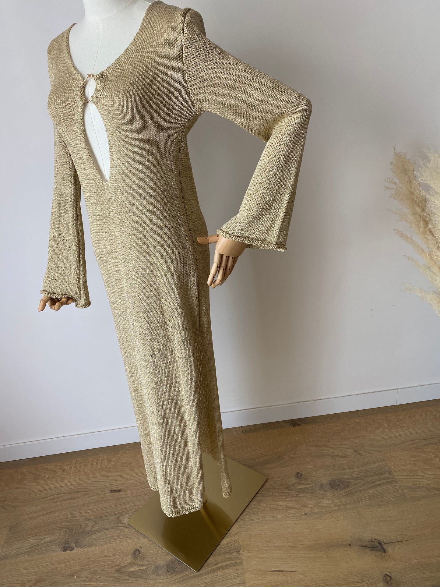 Robe en maille dorée
